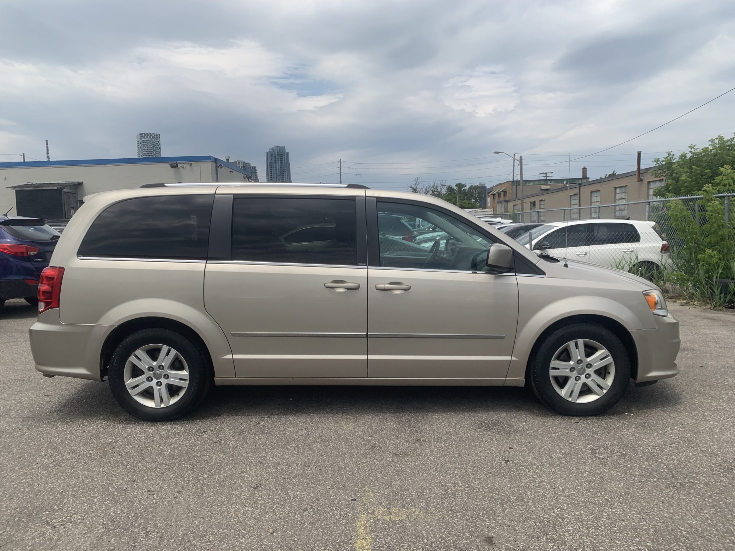 2013 Dodge Grand Caravan SXT-CREW
