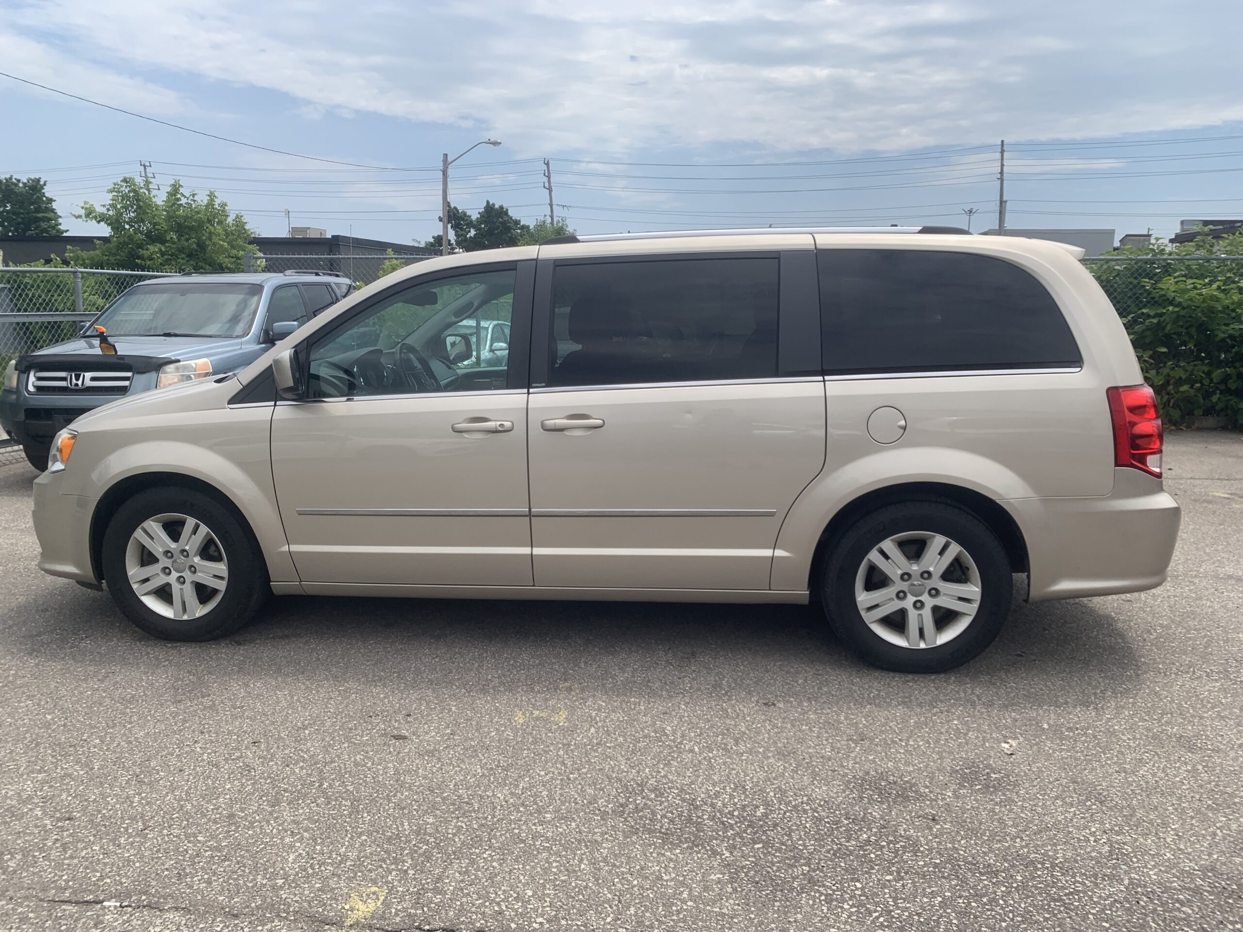 2013 Dodge Grand Caravan SXT-CREW
