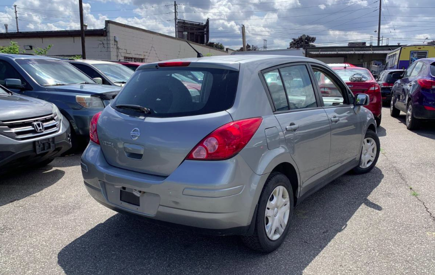 2010 Nissan Versa S