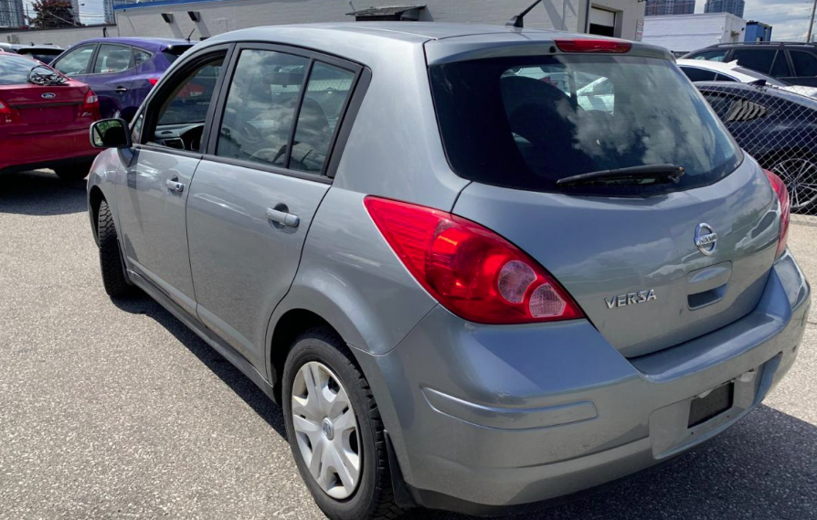 2010 Nissan Versa S