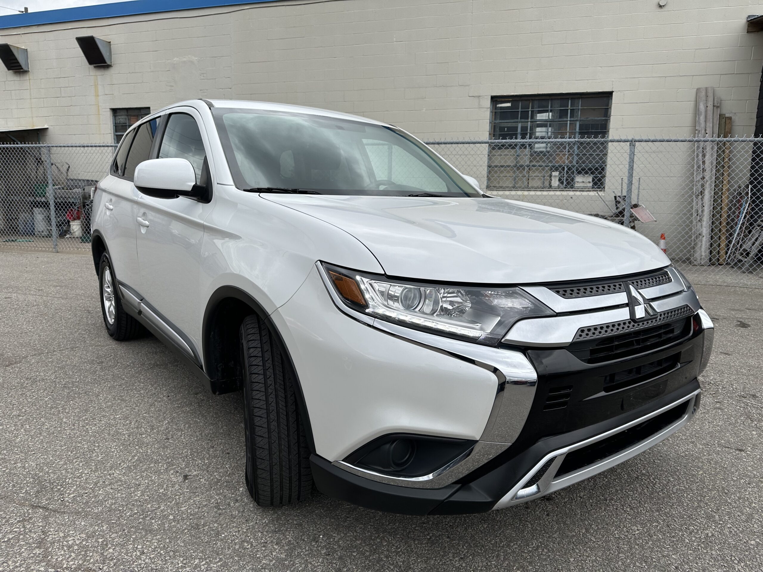 2019 Mitsubishi Outlander Es