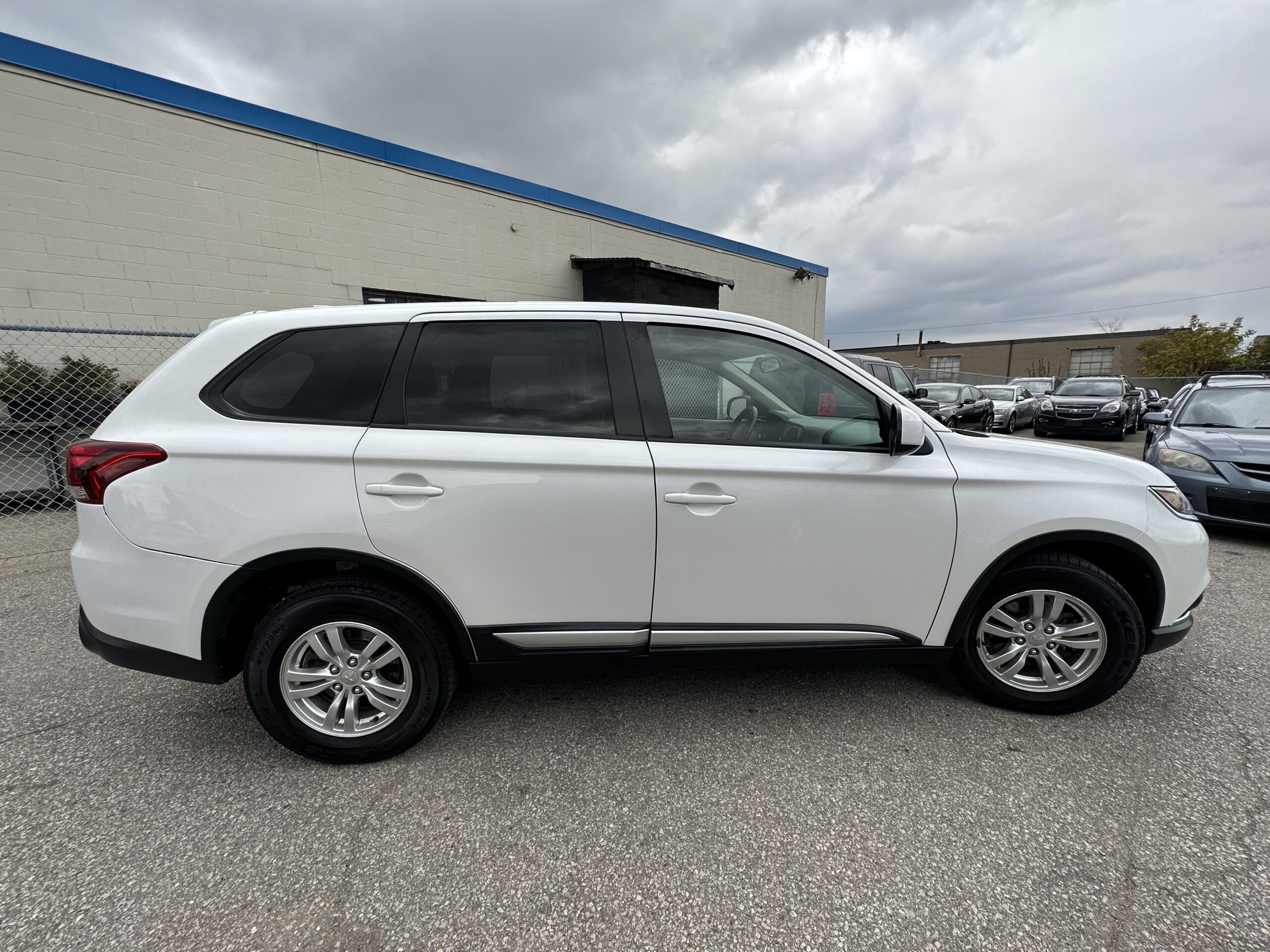 2019 Mitsubishi Outlander Es