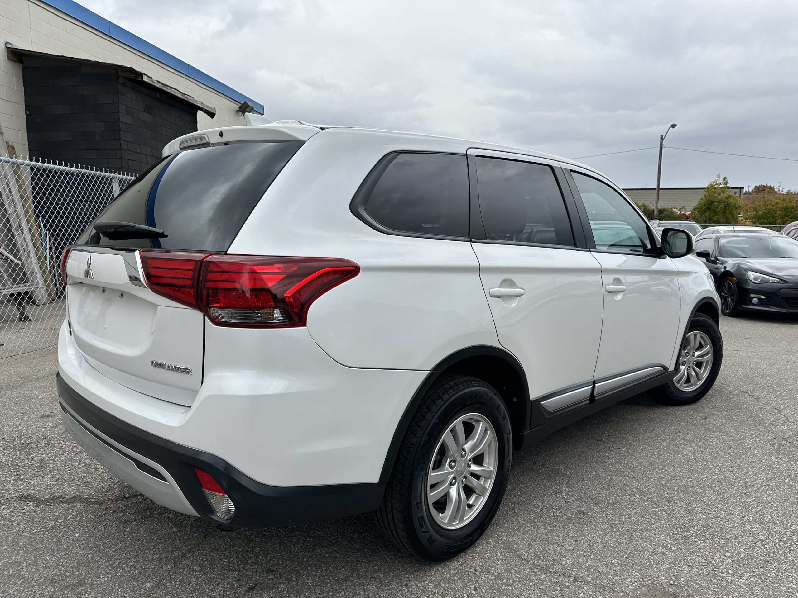 2019 Mitsubishi Outlander Es