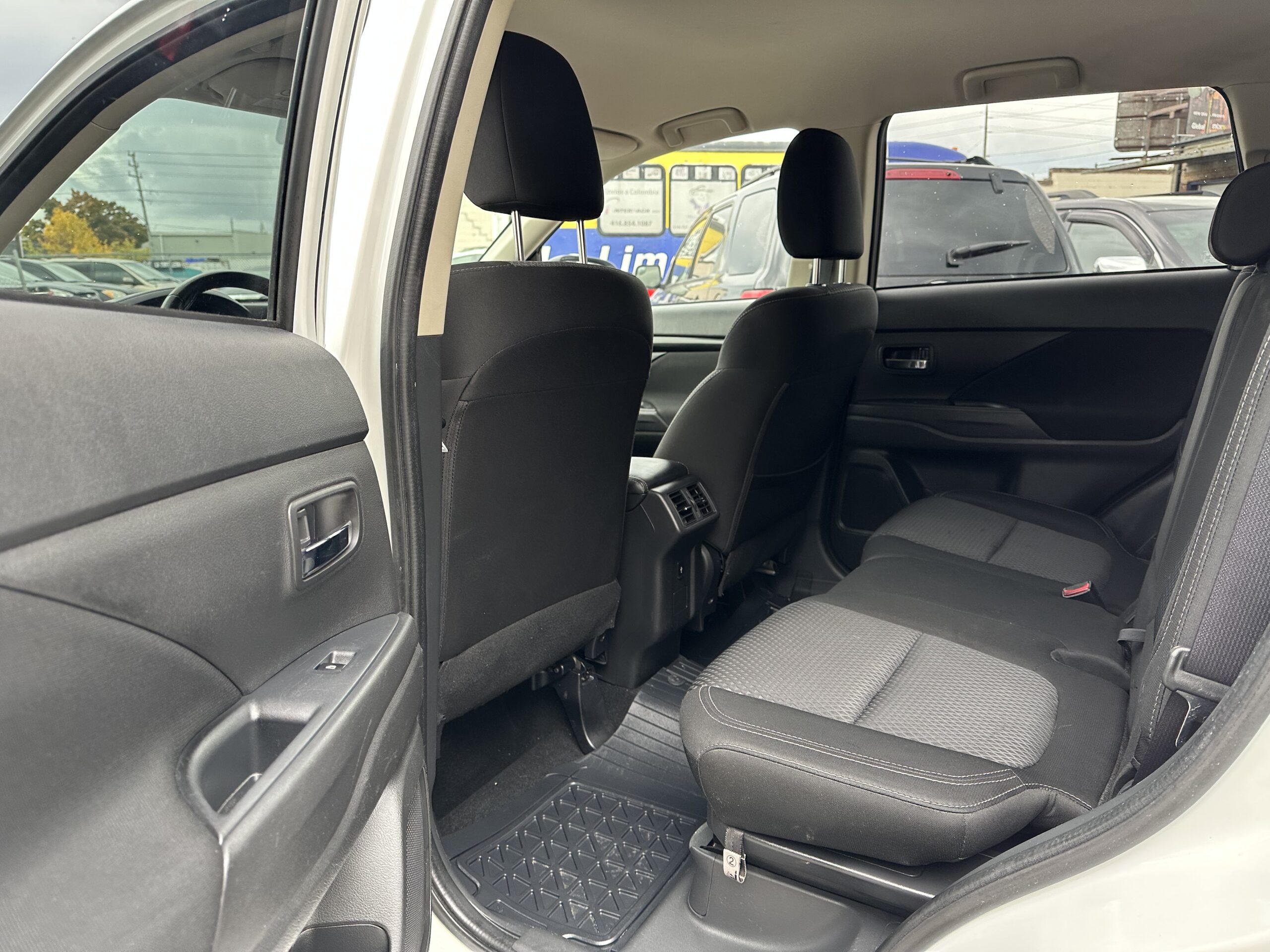 2019 Mitsubishi Outlander Es