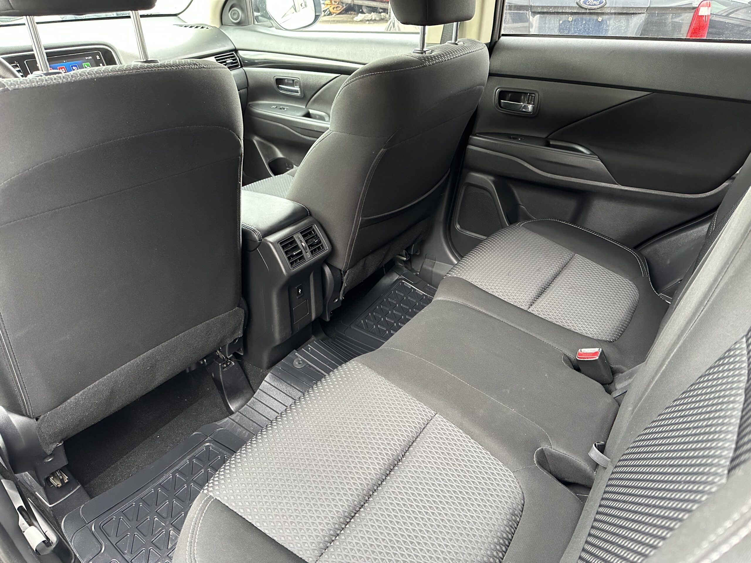 2019 Mitsubishi Outlander Es
