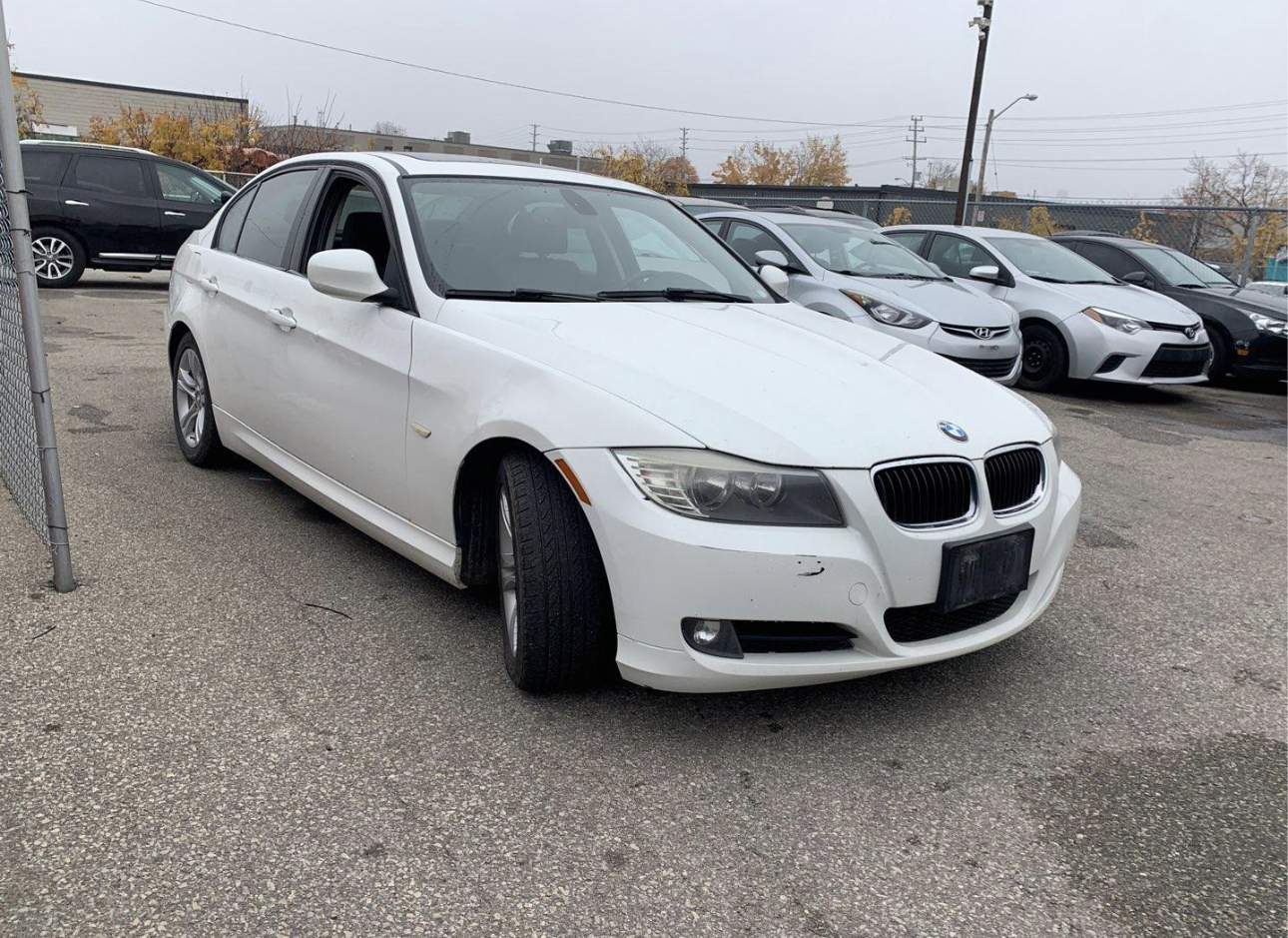 2011 BMW 323i