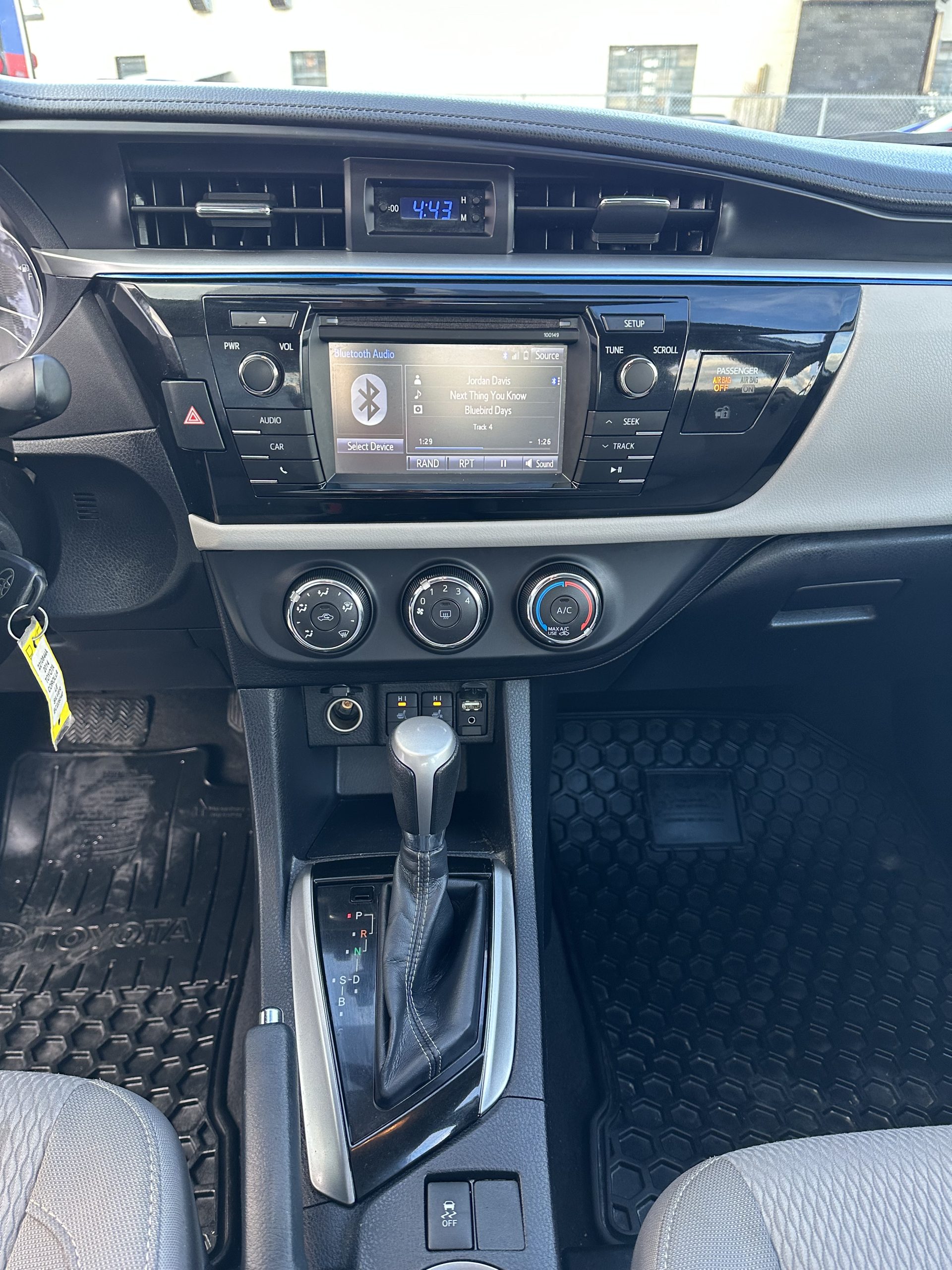 2014 Toyota Corolla LE