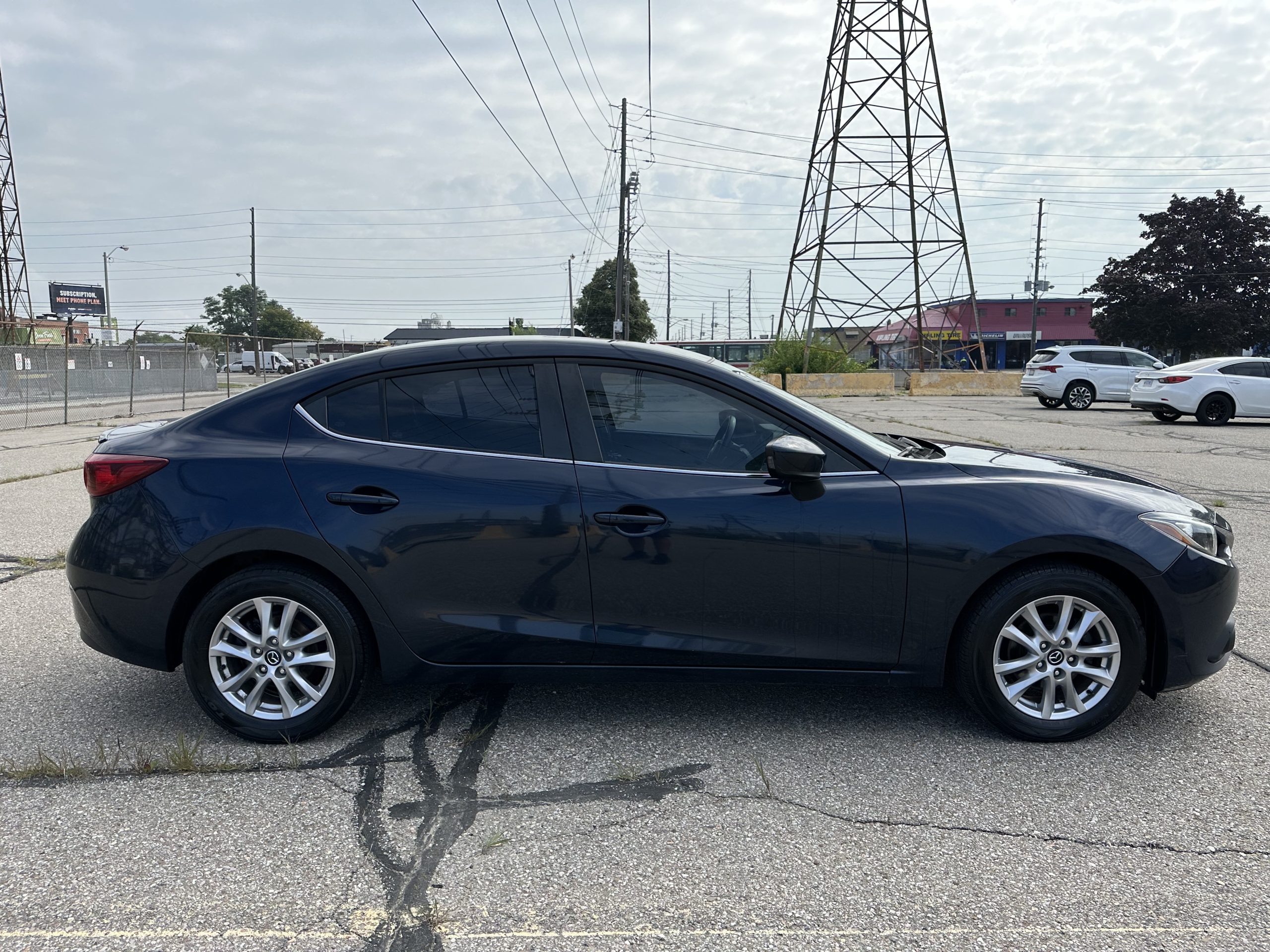 2014 Mazda 3 GS-Sky