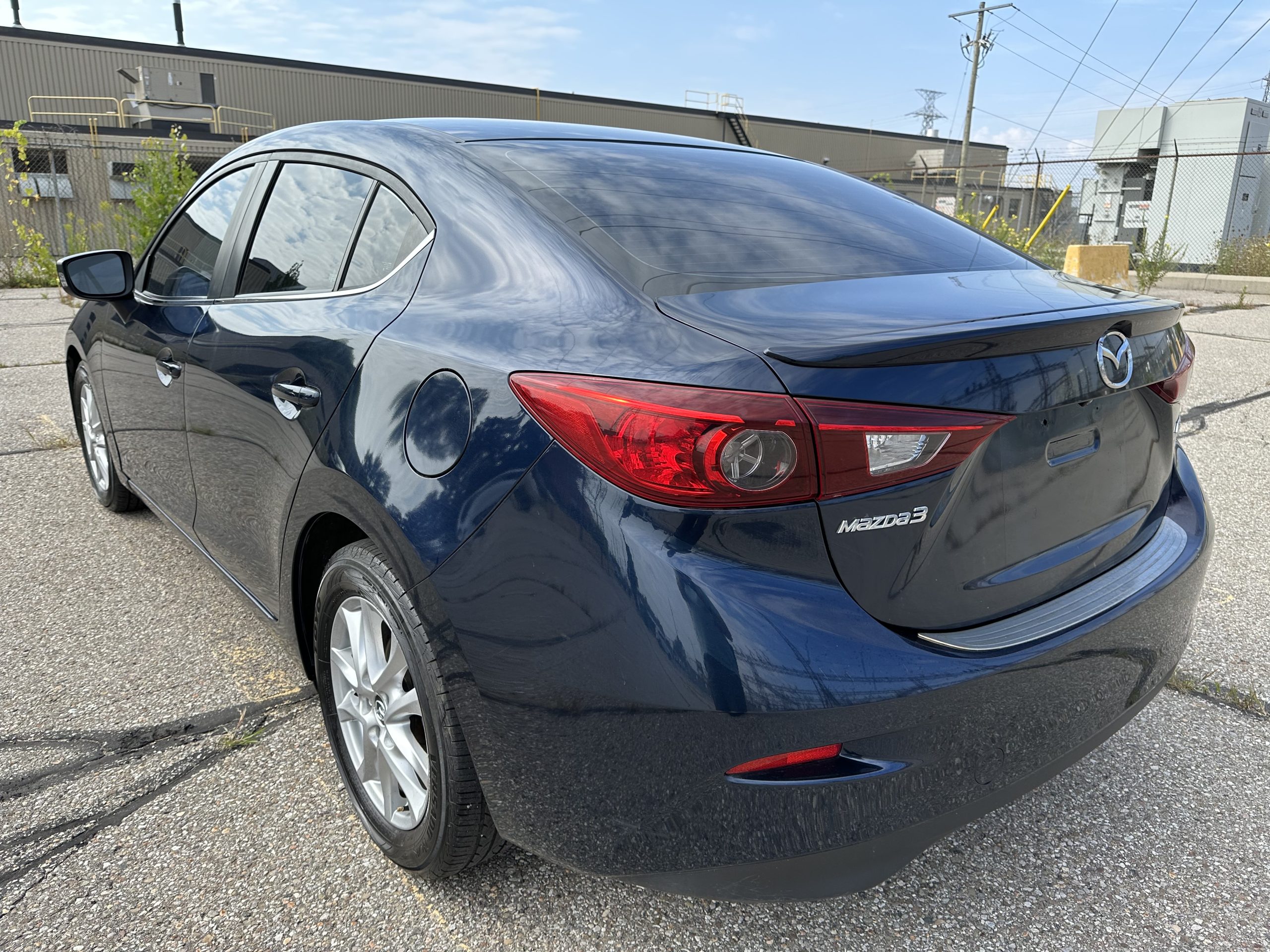 2014 Mazda 3 GS-Sky