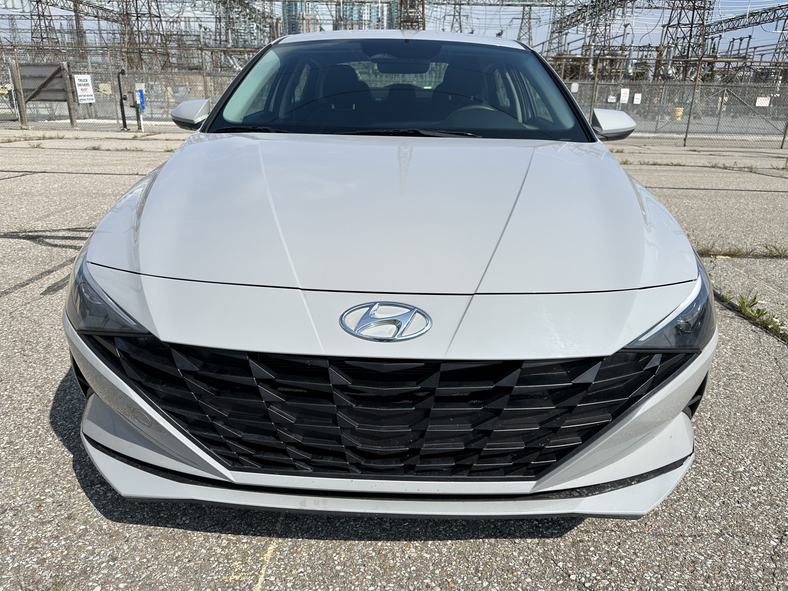 2022 Hyundai Elantra Essential IVT