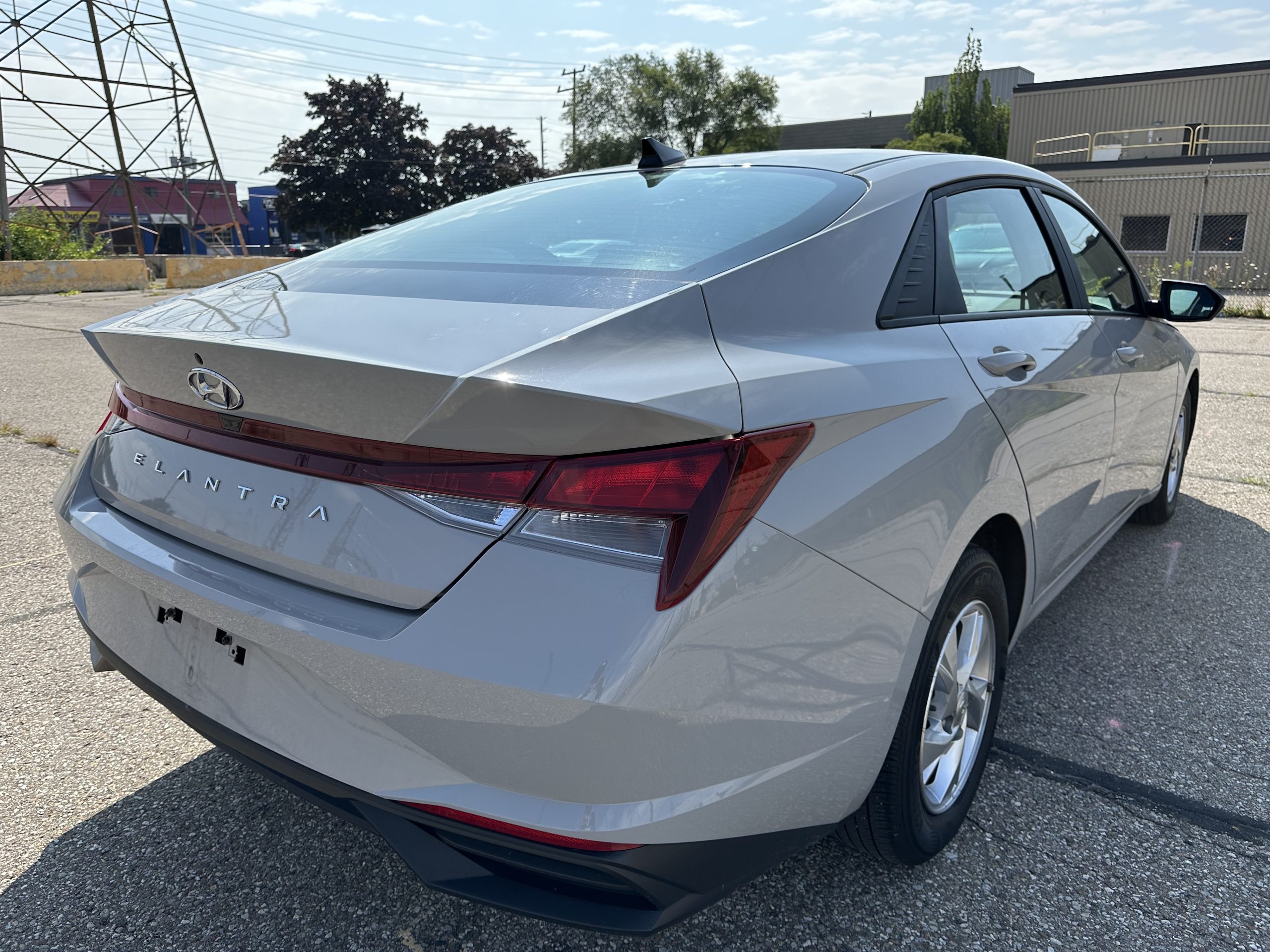 2022 Hyundai Elantra Essential IVT