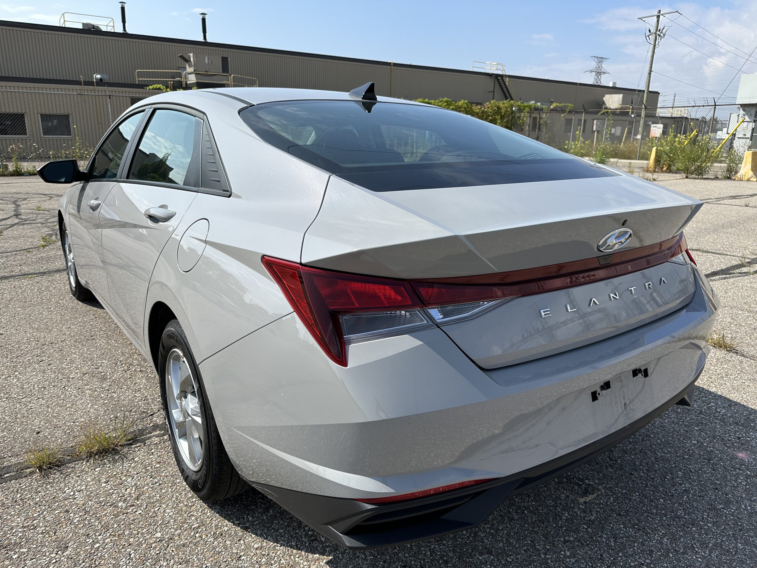 2022 Hyundai Elantra Essential IVT