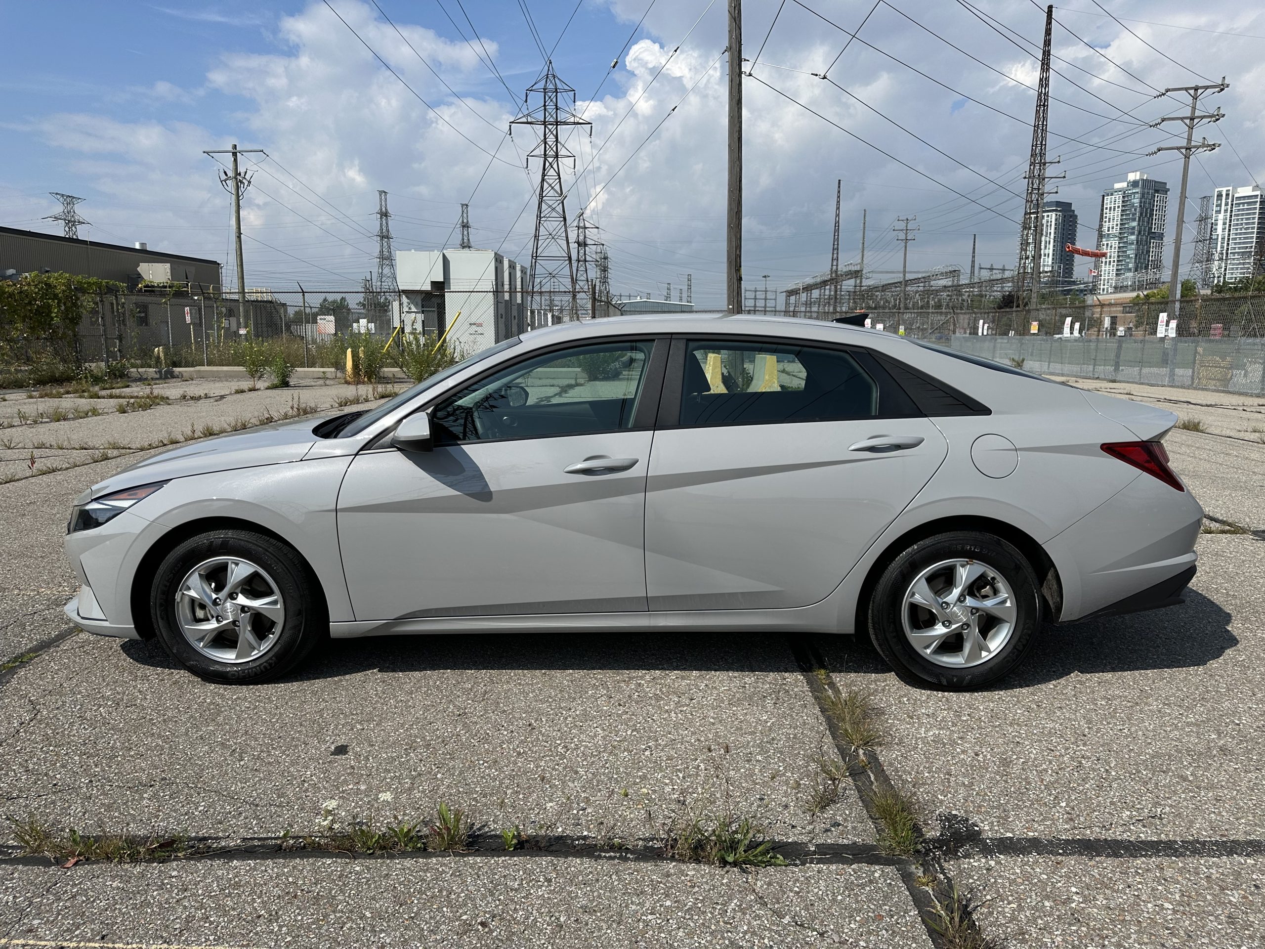 2022 Hyundai Elantra Essential IVT