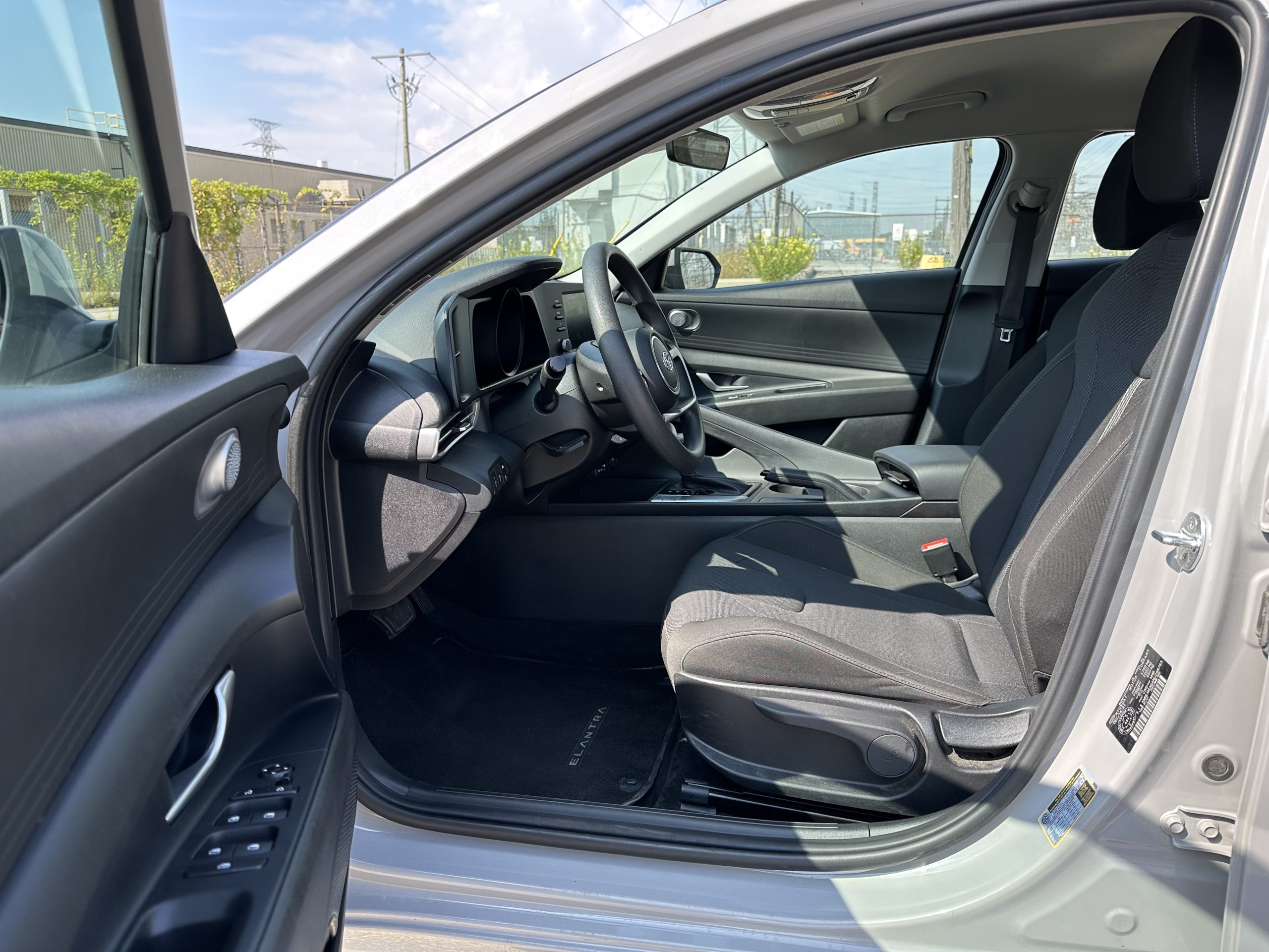 2022 Hyundai Elantra Essential IVT