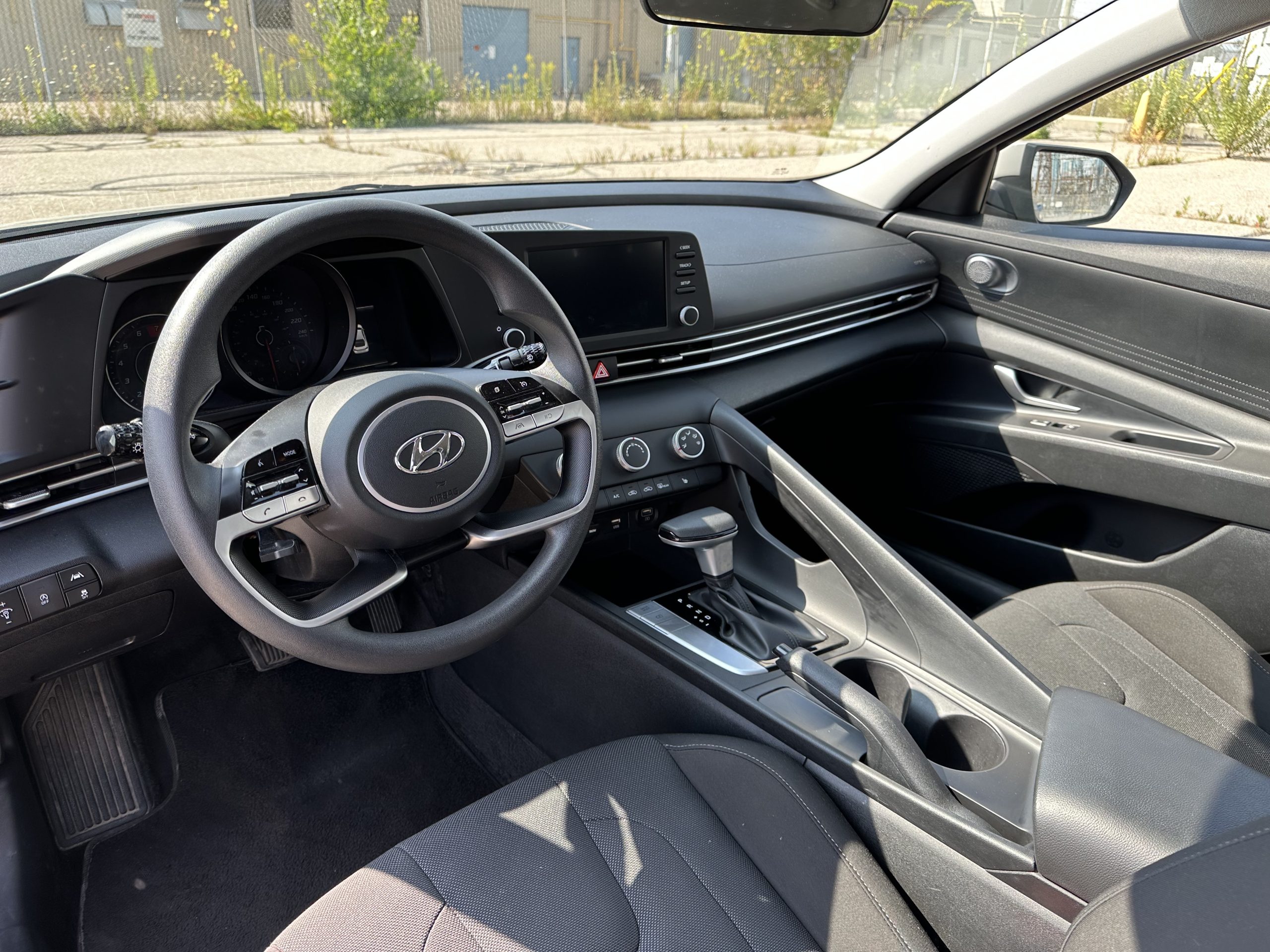 2022 Hyundai Elantra Essential IVT