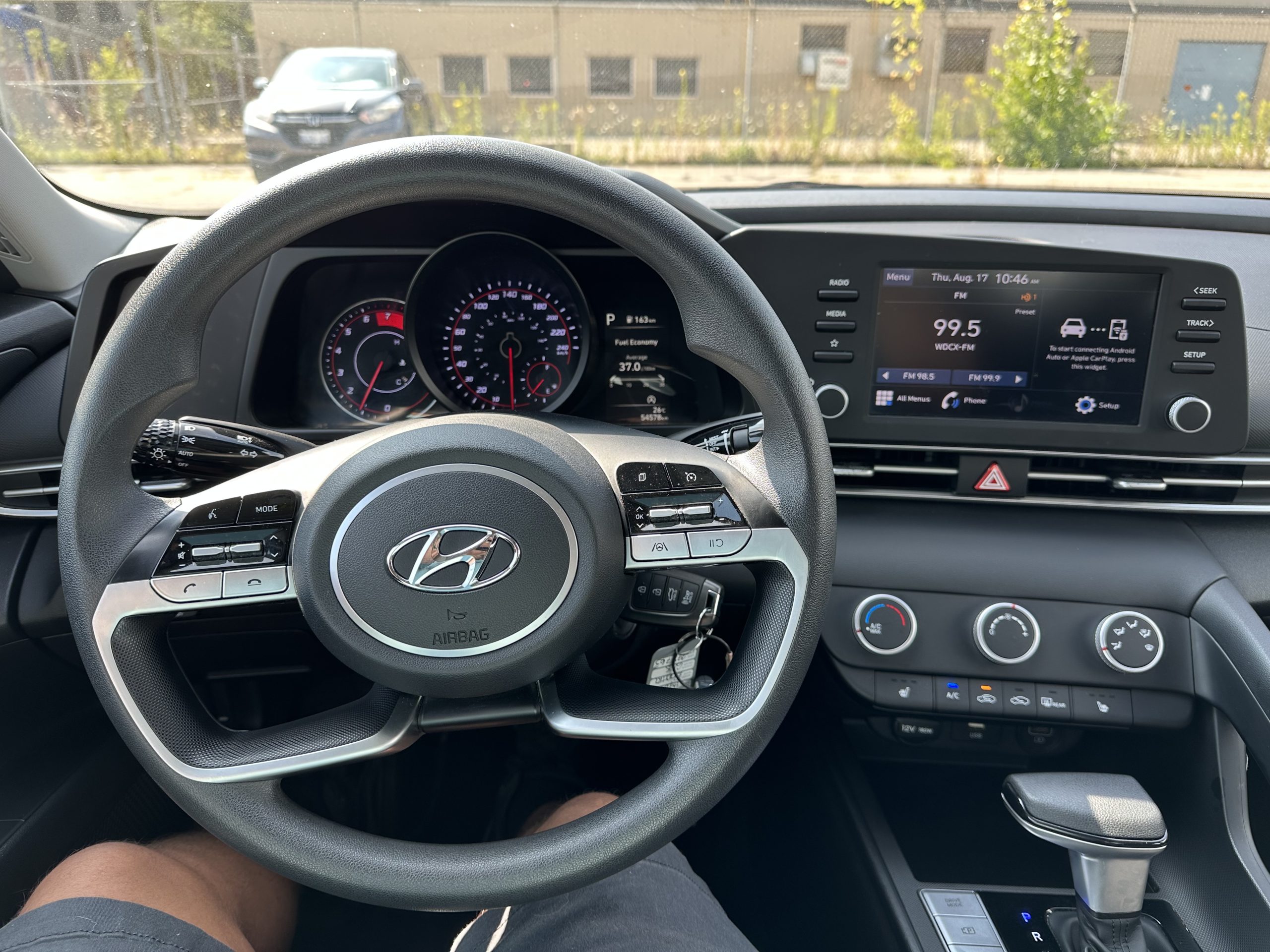 2022 Hyundai Elantra Essential IVT