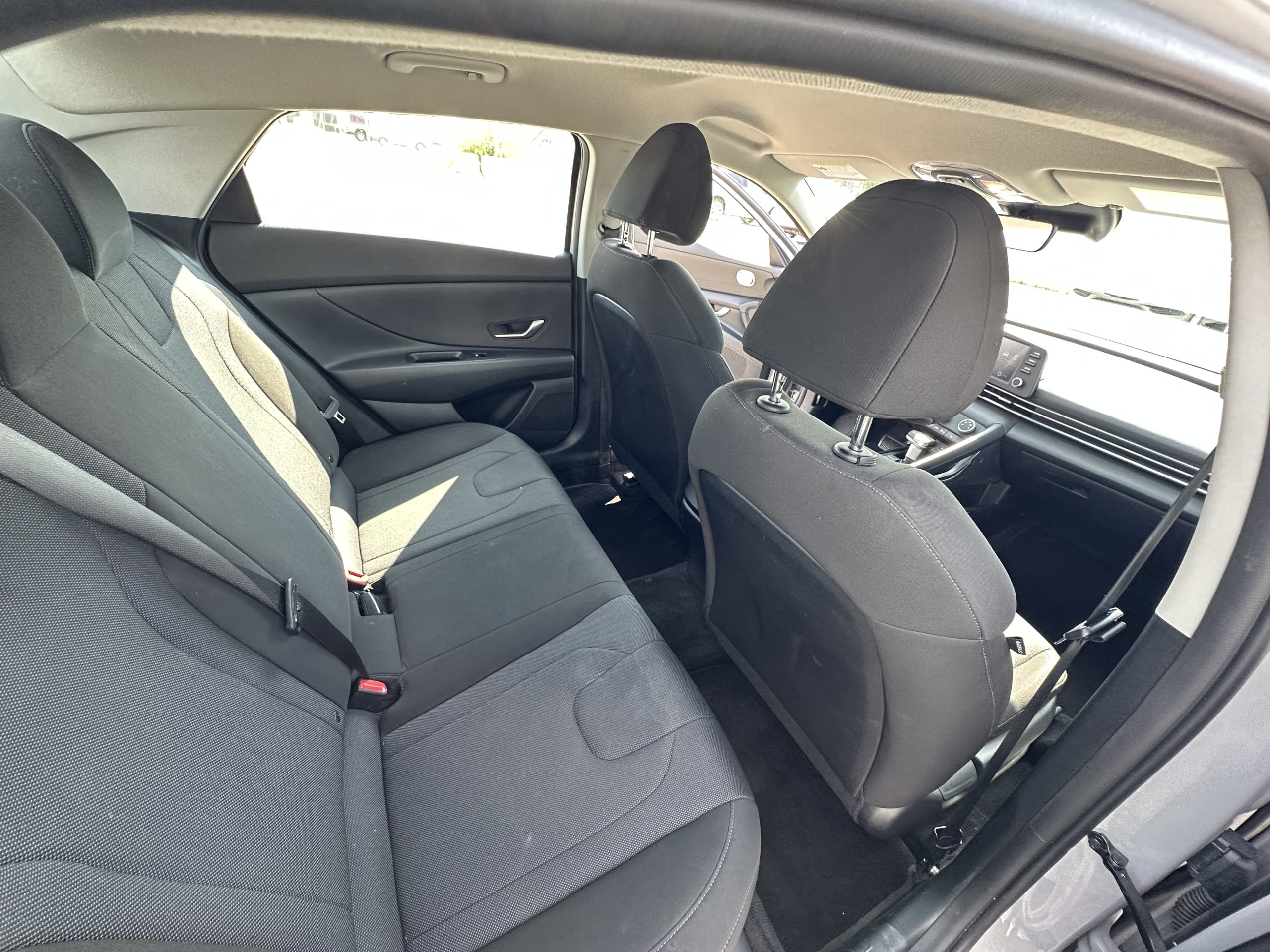 2022 Hyundai Elantra Essential IVT