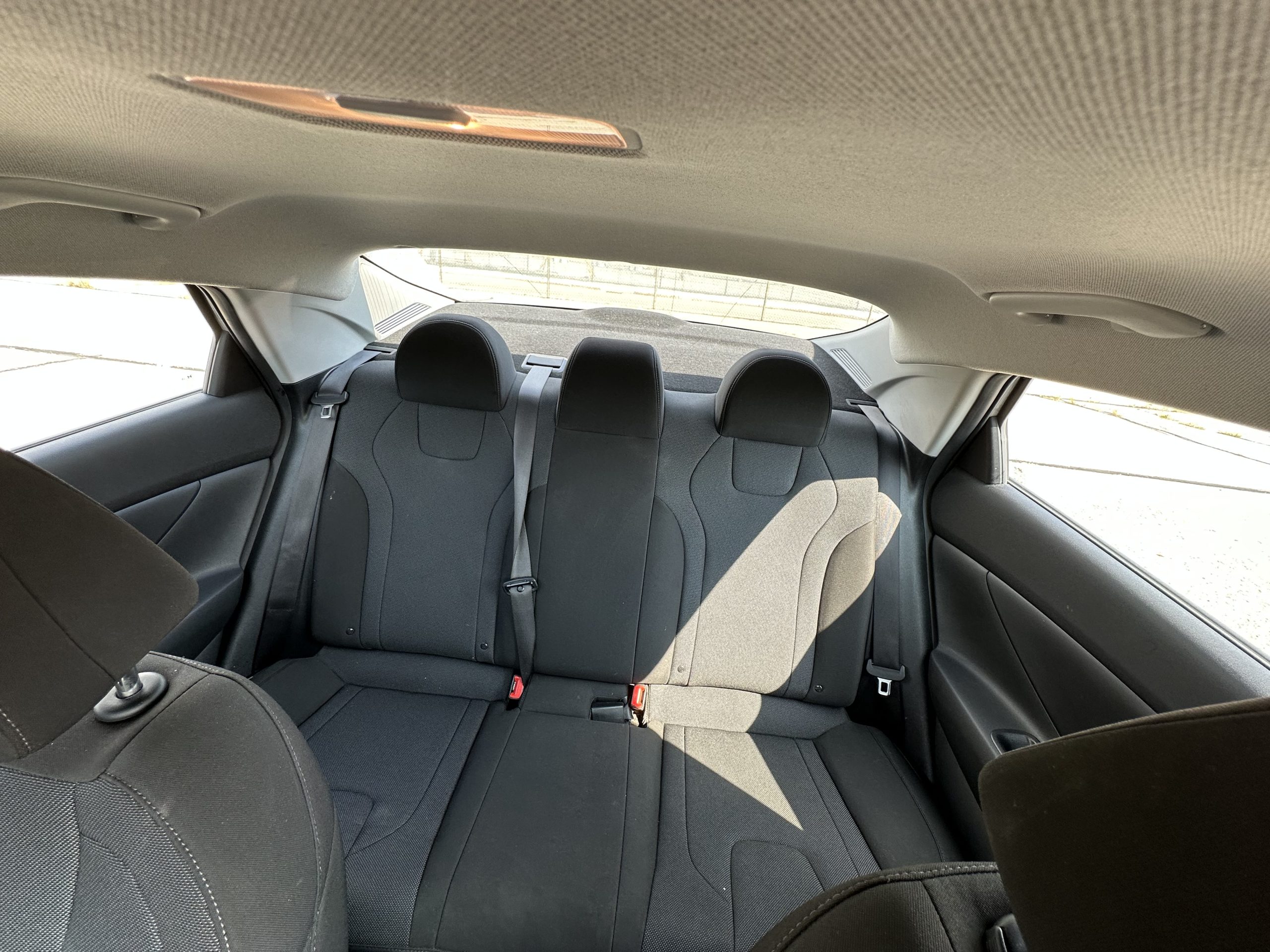 2022 Hyundai Elantra Essential IVT