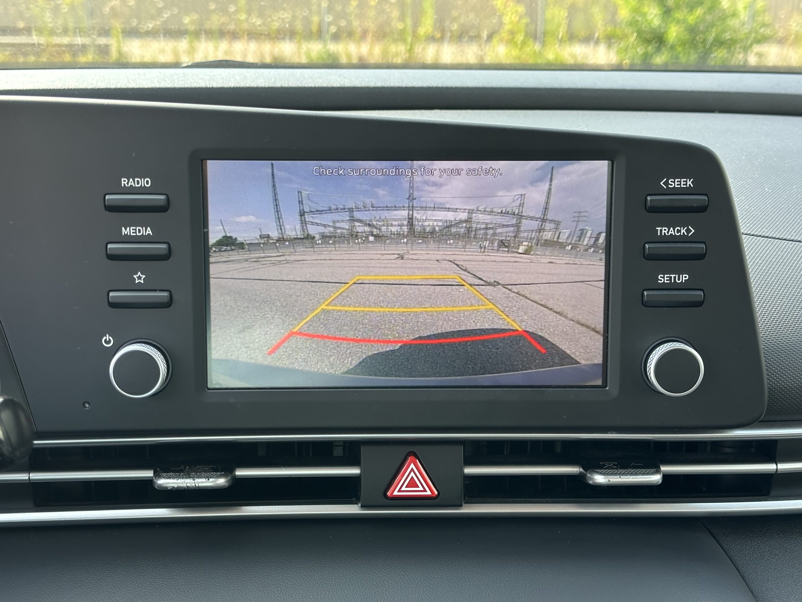 2022 Hyundai Elantra Essential IVT