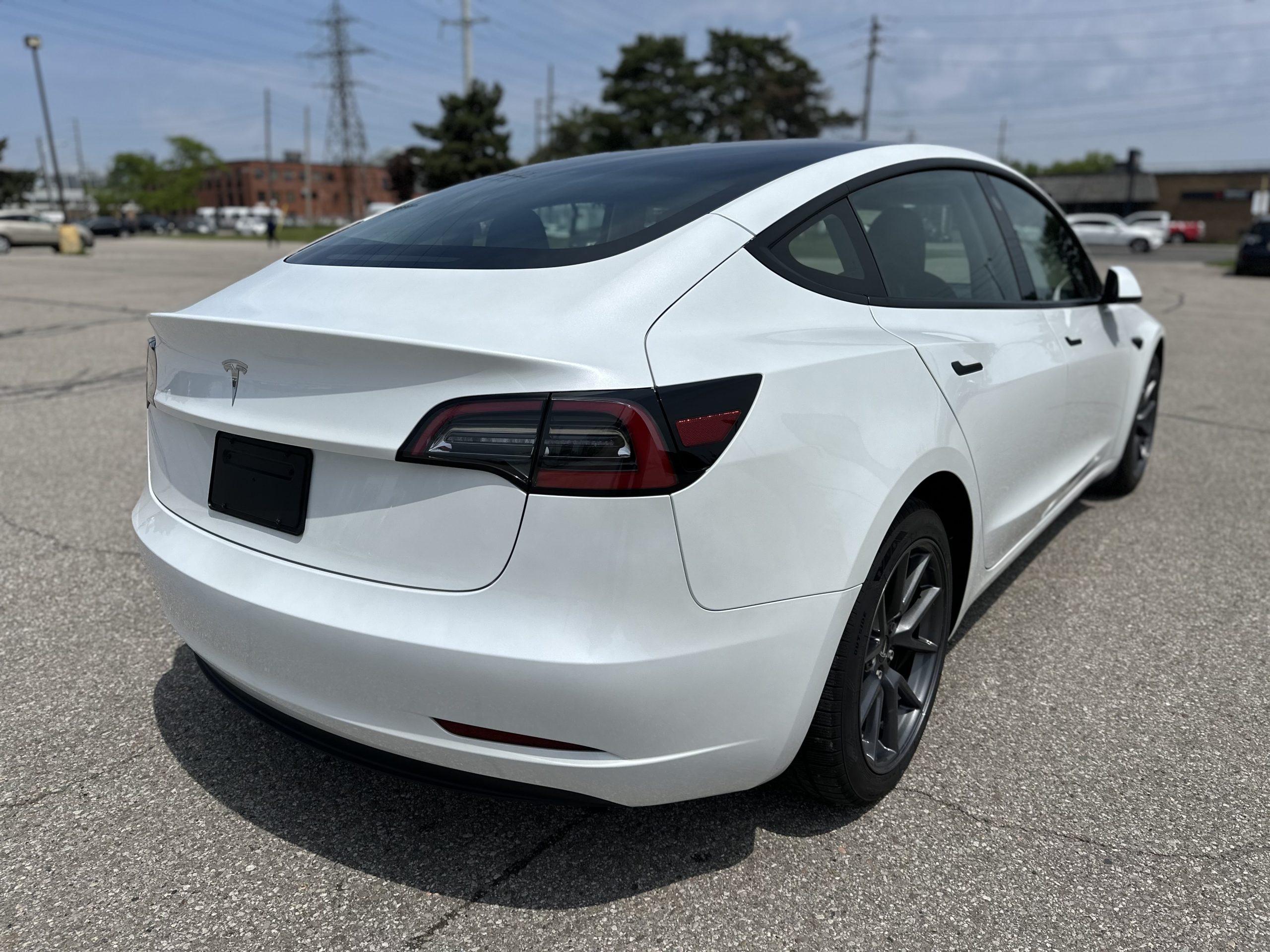 2023 Tesla Model 3 Standard Range LFP