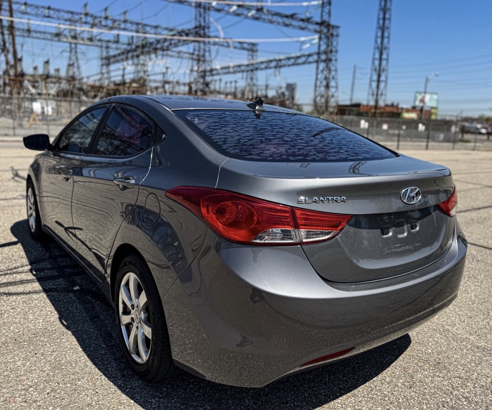 Hyundai Elantra GLS Man